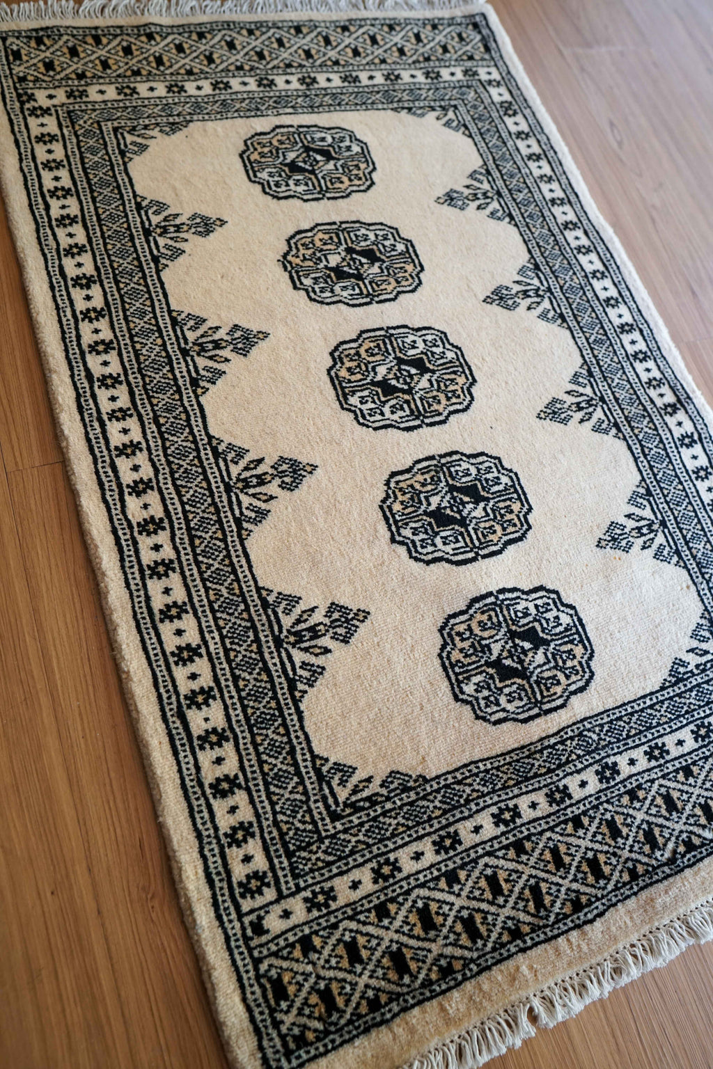 Pakistan rug No.526LH RUG ATELIER.co